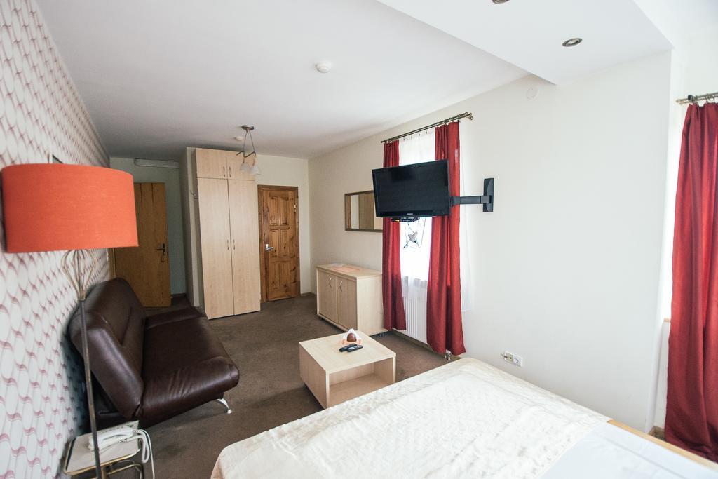 Sveciu Namai Linges Hotel Nemėžis Buitenkant foto