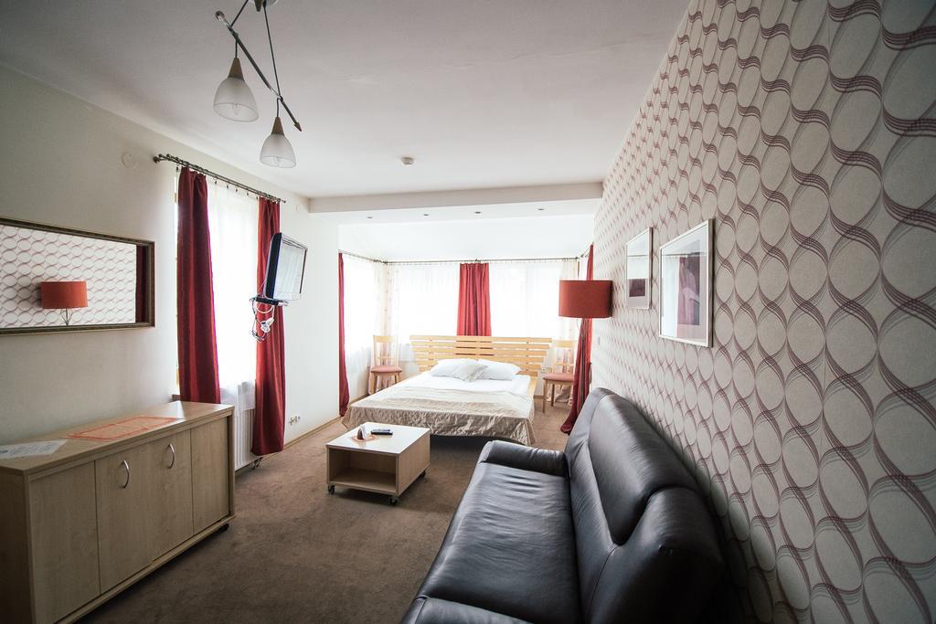 Sveciu Namai Linges Hotel Nemėžis Buitenkant foto