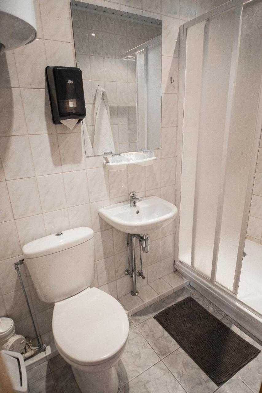 Sveciu Namai Linges Hotel Nemėžis Buitenkant foto
